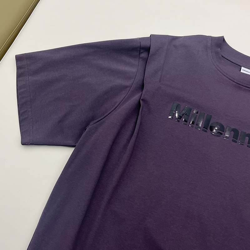 hongfeng offers purple t shirt mens with retro round neck and pleated cotton fabric.